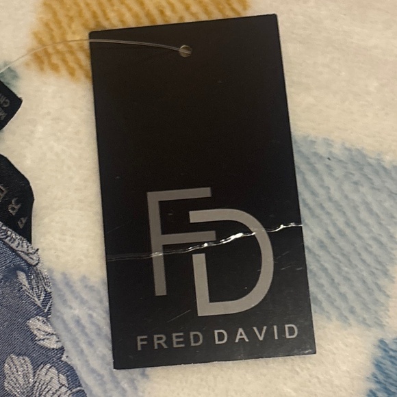 A free David blue white floral - Picture 4 of 4